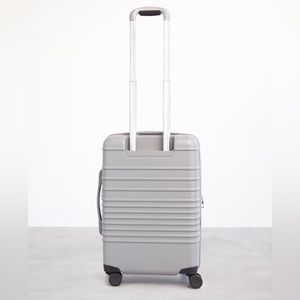 Beis 21" Carry-On Spinner in Gray